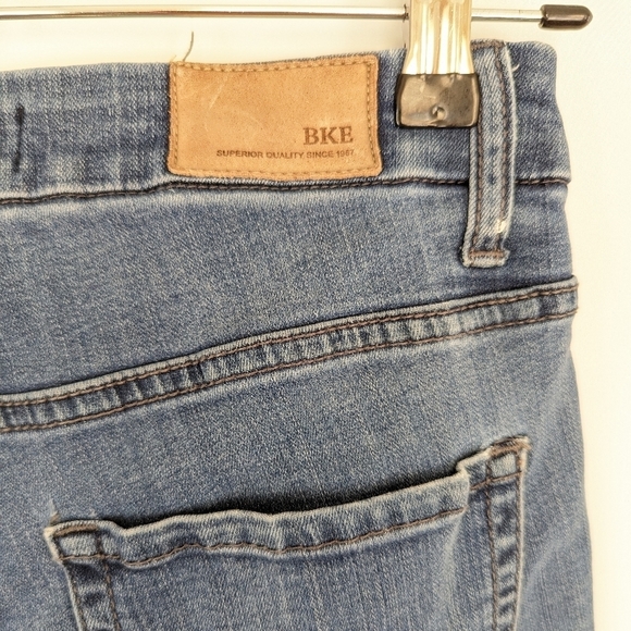 BKE Parker Universal Fit High-Rise Super Flare Jeans 24 Denim Jean Hi-Ri… - Picture 9 of 16